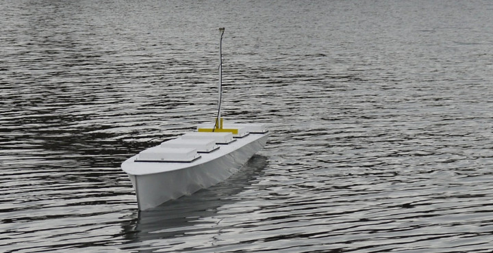 CTO_USV_5200A-5_Maneuvers_in_the_port